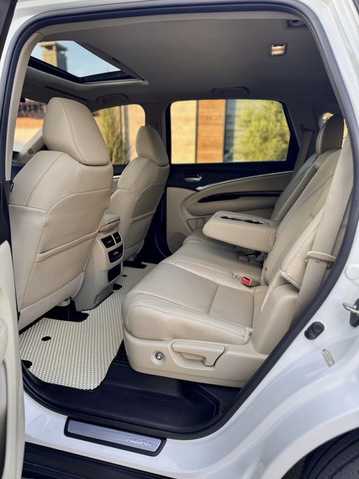 Продам власну, обслужену Акуру МДХ