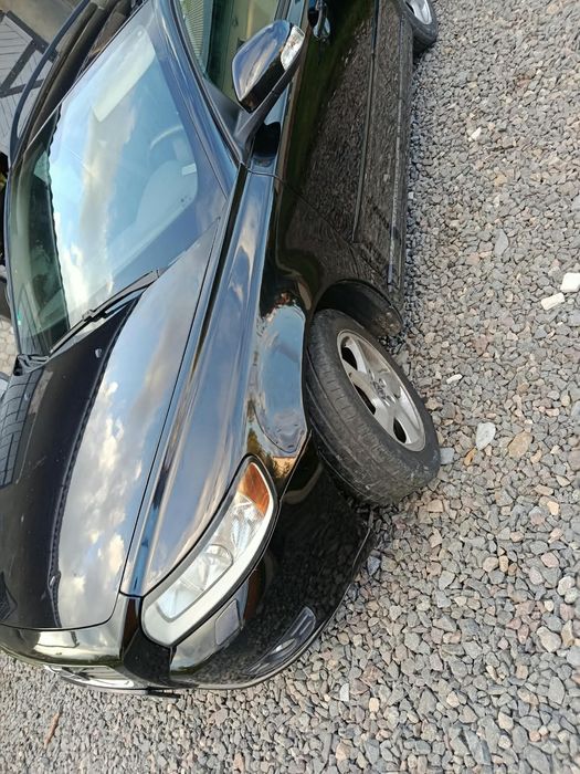 Автомобіль Volvo V50
