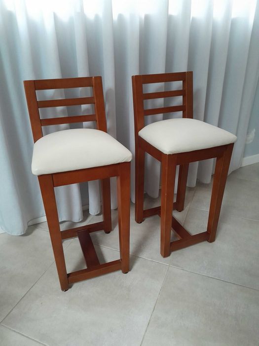 Bancos altos de balcão