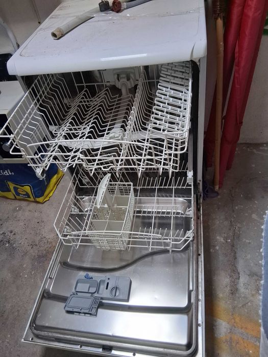 Máquina lavar loiça indesit