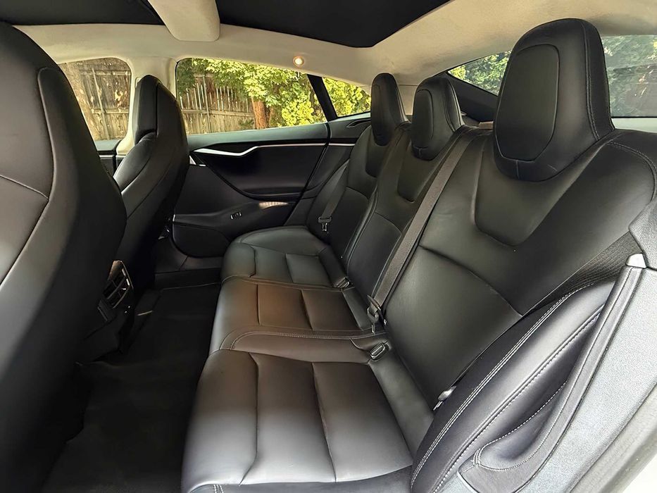 Tesla Model S 100D      2017
