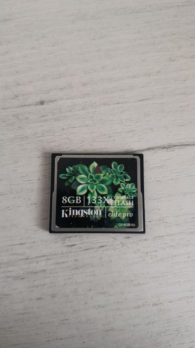 Карта пам'яті compact flash 8 gb