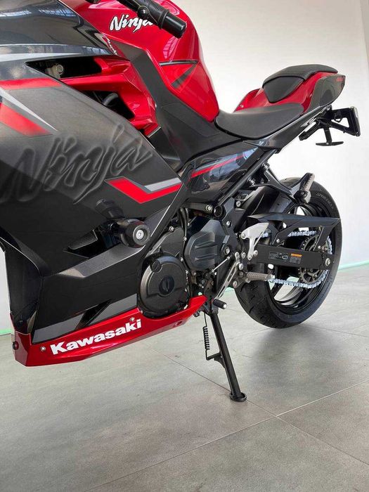 Мотоцикл Kawasaki Ninja 400