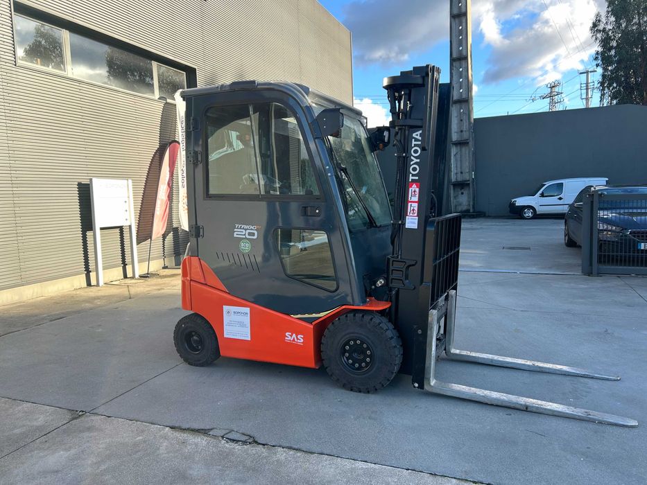 Empilhador Toyota 2000 Kgs Elétrico