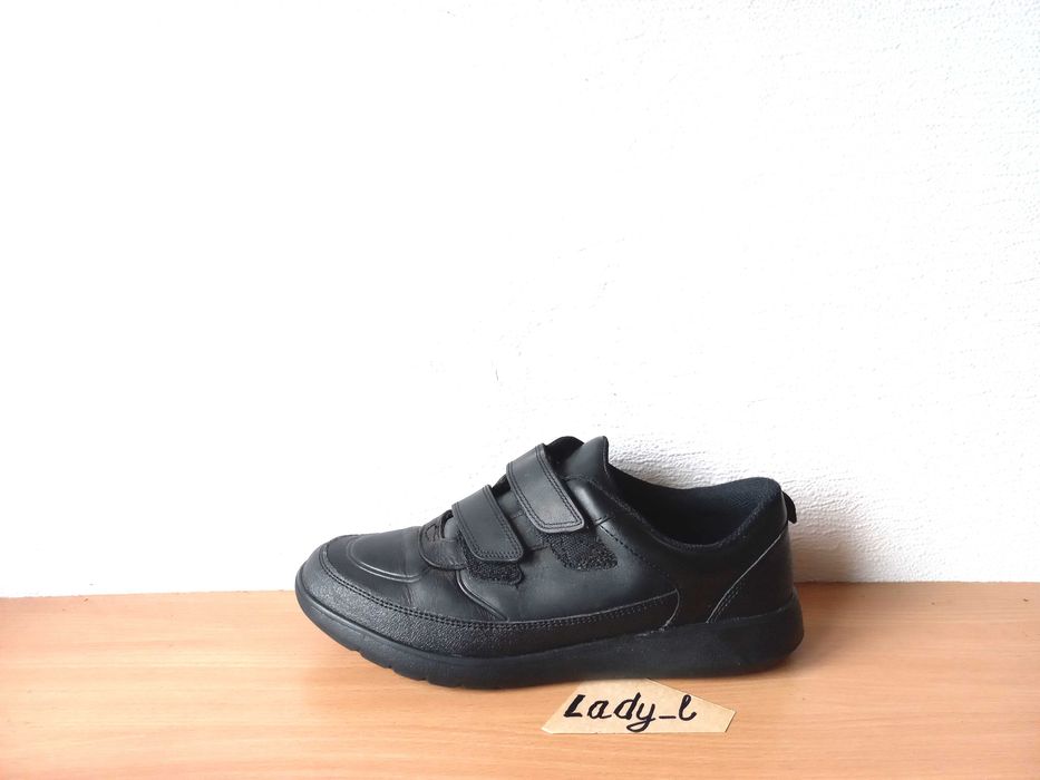 Класні шкіряні кросівки Clarks Scape Flare 42 р. устілка 27 см.