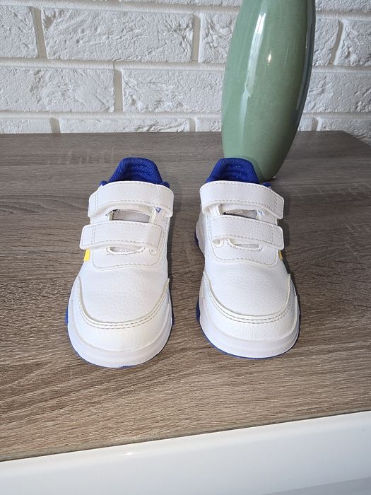 Buty dziecięce Adidas r 24 jak nowe