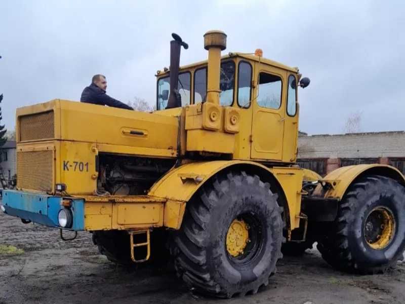 Тактор колісний К-701