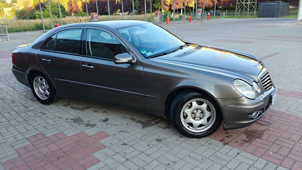 Mercedes Benz E220 CDI  rok 2008