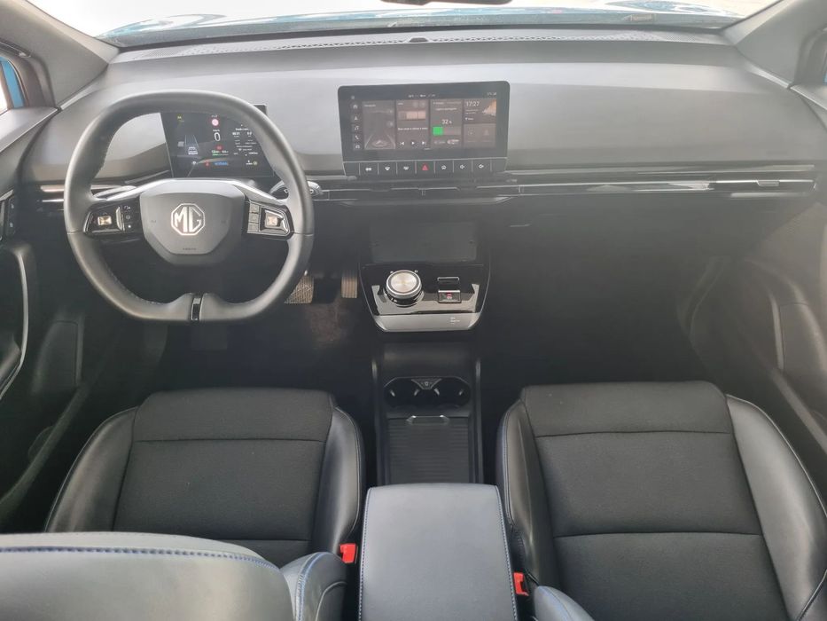 MG MG4 4 Luxury 64 kWh