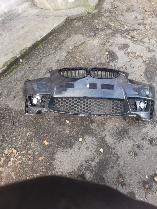 BMW E60 E61 zderzak przód m5 look laminat pdc