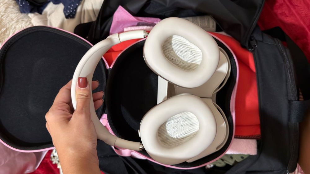 AirPods Max Apple