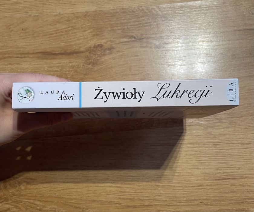 Książka Żywioły Lukrecji Laura Adori