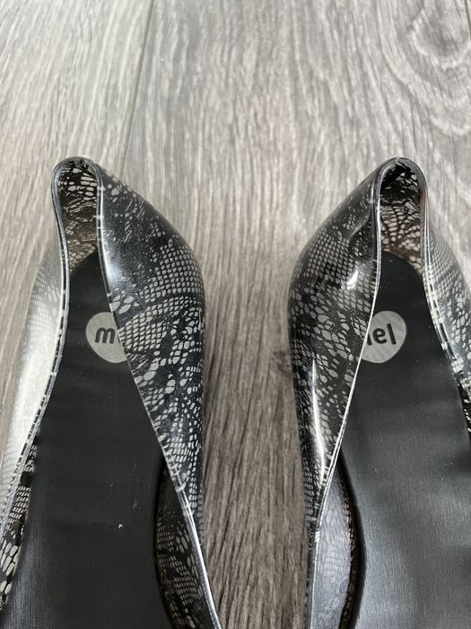 Baletki Melissa  Rozmiar 35/36 Całkowita Długość wkładki 22 cm