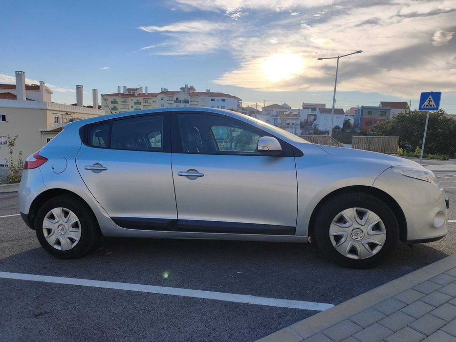 Renault Mégane 1.5 dCi 90cv Confort — 2011 — 142.700 km — Único dono — photo 2