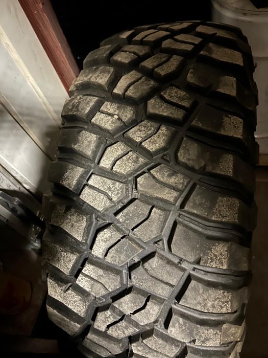 Pneus BF Goodrich Km3    315/75 R16