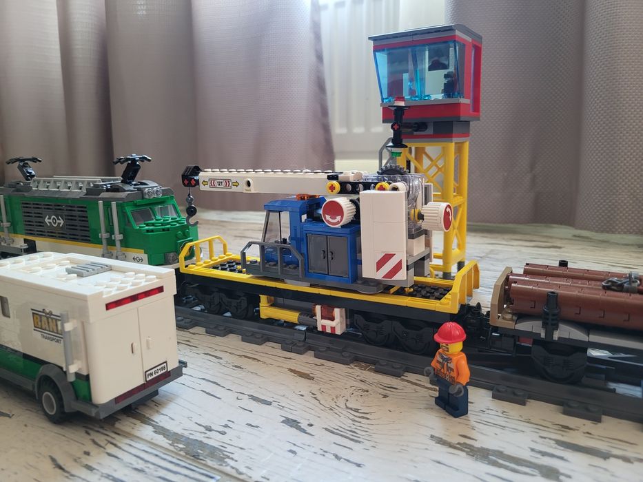 Конструктор LEGO City Вантажний потяг (60198)