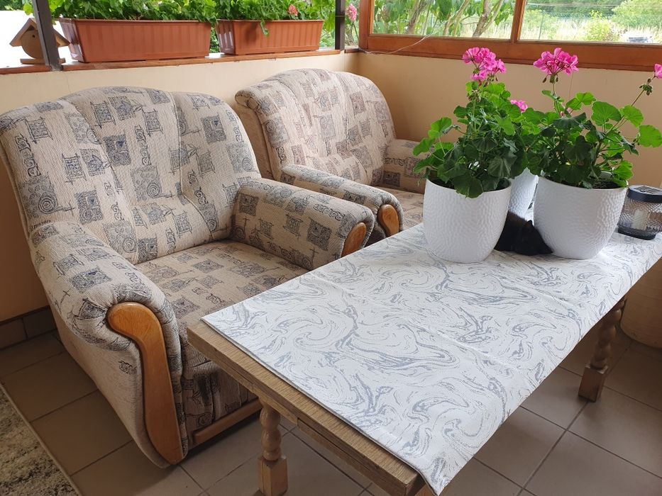 Sofa i dwa fotele