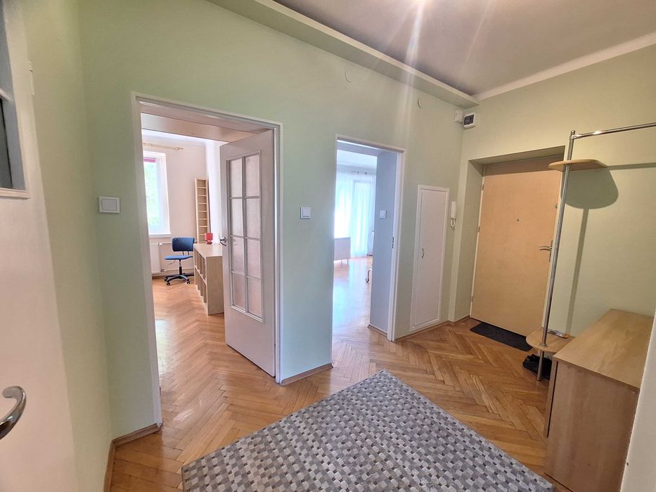 3-pokojowe mieszkanie na wynajem Katowice-Koszutka  (niedaleko Spodka) / idealne dla studentów /blisko UŚ i UE