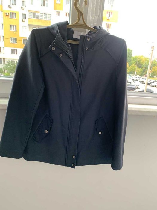 Куртка жіноча
RESERVED