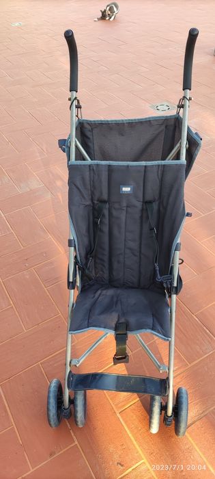 Cadeira de passeio versátil