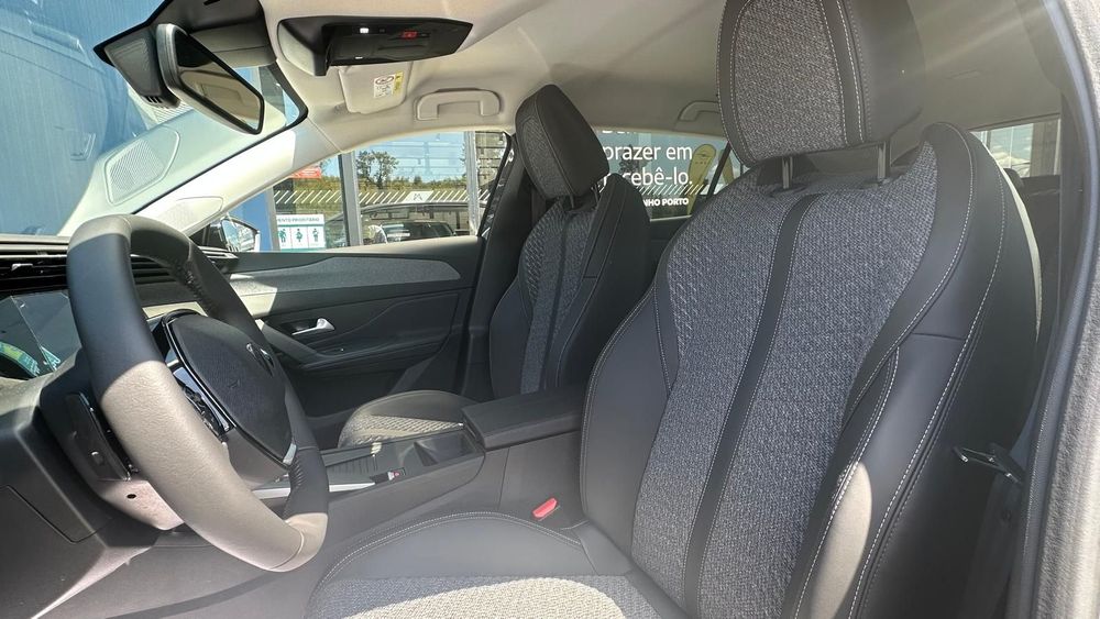 Peugeot 408 1.6 Hybrid Allure e-DCS7