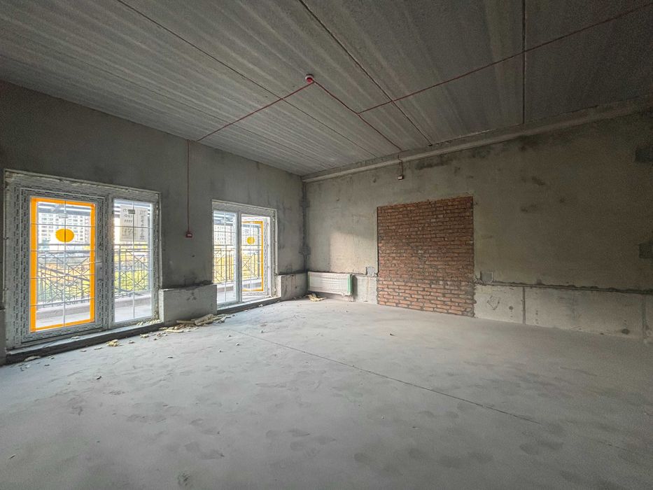 Без комісії, кращий магазин 95 кв.м., вул. Максимовича, ЖК Нова Англія