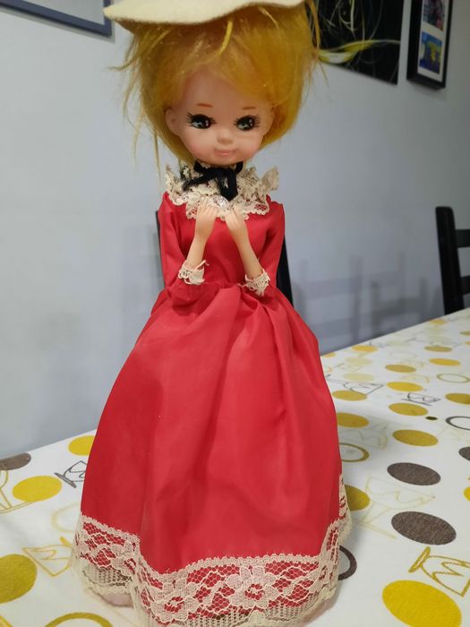 Boneca antiga com musica