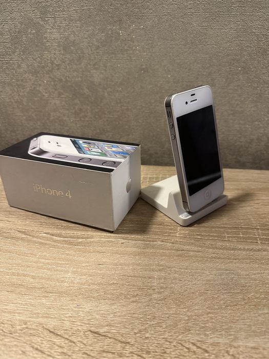 Apple Iphone 4  8gb
