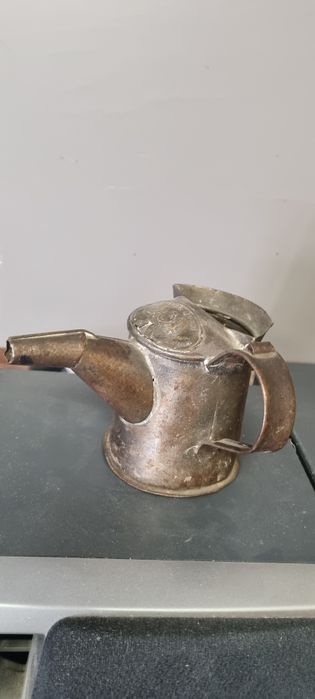 Dzbanek miedziany z lejkiem