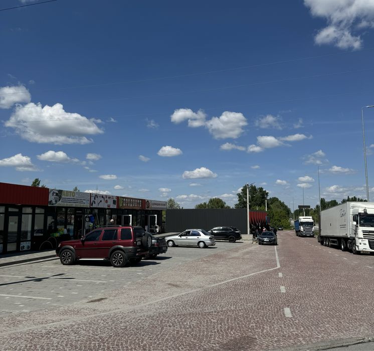 Оренда приміщення фасад червона лінія всі комунікації