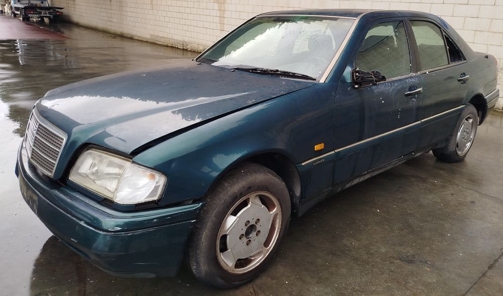 Para peças MERCEDES-BENZ Classe C (W202)