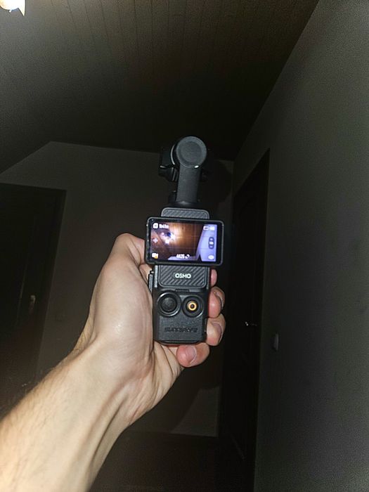 Продам DJI Osmo Pocket 3 з додатковими аксесуарами!