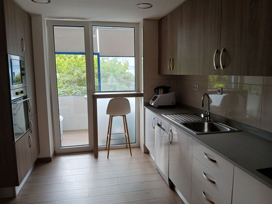 Vende-se T3 moderno no centro de Viseu
