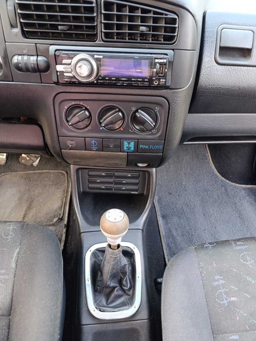 - VW Golf 3 TDI -