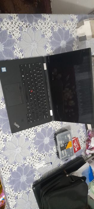 Lenovo ThinkPad X1 Yoga G2