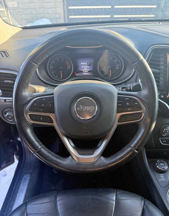 Jeep Cherokee 2019 року