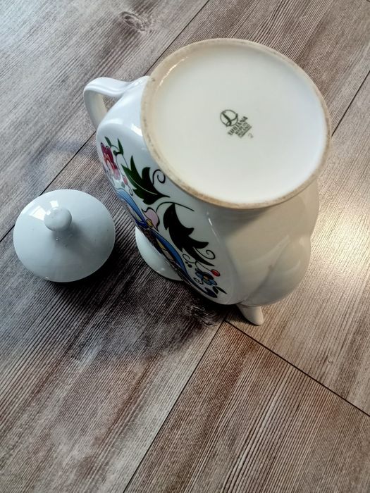 Dzbanek porcelanowy Lubiana