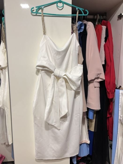 Сукні платья сукня нарядна вечірня дешева біла червона рожева міді