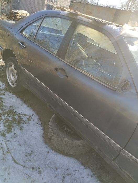 Двери mercedes Benz w210 разборка