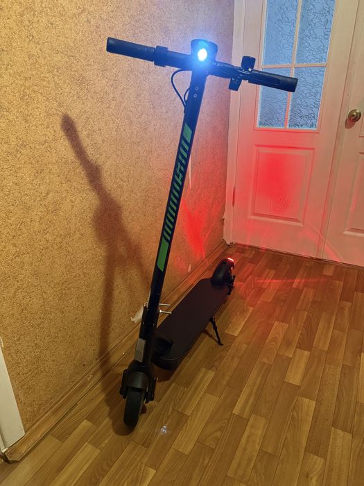 Продам самокат Acer