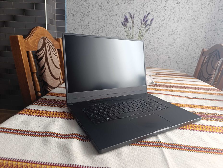 ASUS ROG Zephyrus (Ryzen 7 3750H / GTX 1660 Ti / 16GB / SSD 500GB / 144Hz)