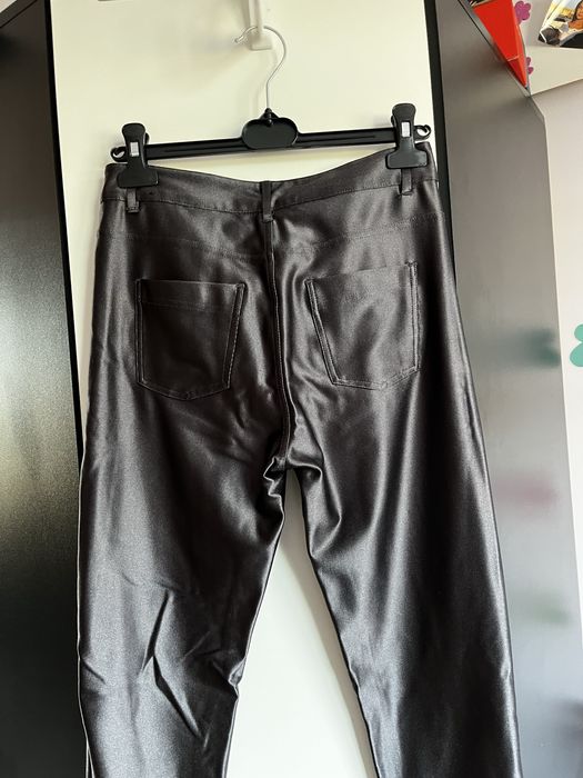 spodnie h&m obcisłe legginsy materiałowe s grafitowe szare błyszczące