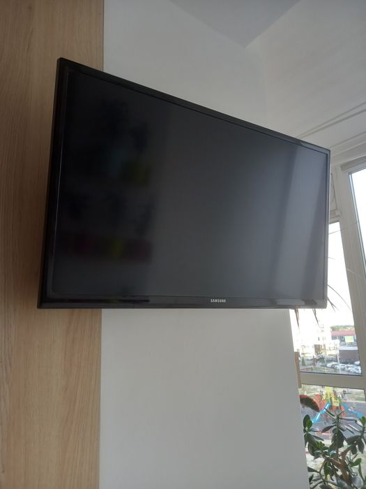 Телевізор робочий Samsung UE32EH4003W телевизор Самсунг