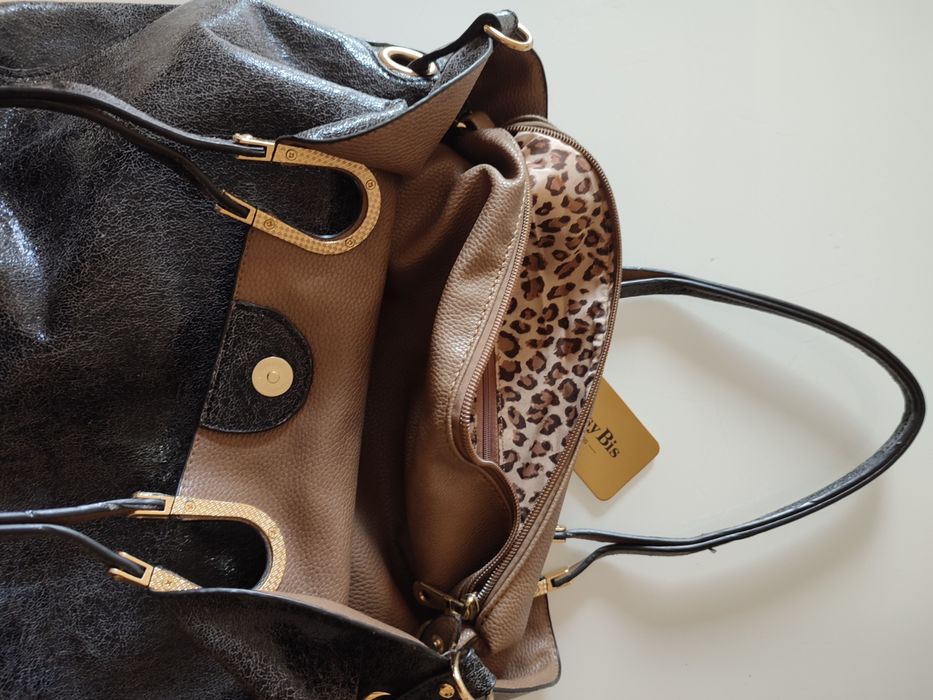 Mala de senhora azul