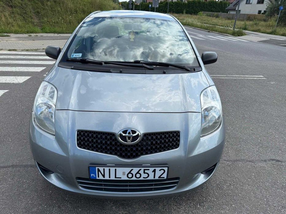 Toyota Yaris 1.0 benzyna 5 drzwi Klima ! 100 tyś przebieg ! Polecam