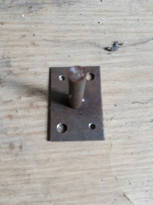 Металлическая ножка