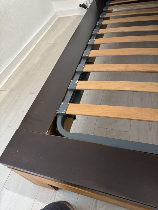 Cama + Estrado + 2 Mesas de cabeceira