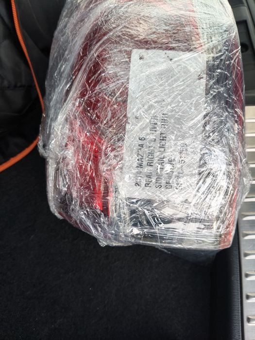 Farol traz direito Mazda 6