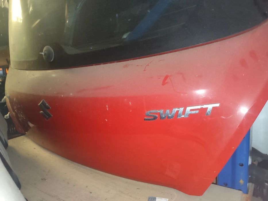 SUZUKI SWIFT - TAMPA DA MALA - M036