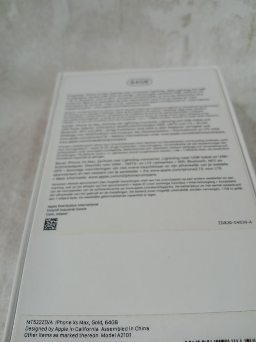 iPhone XS Max 64GB Gold — Apenas para Peças